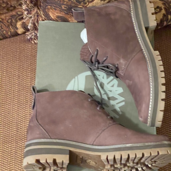 100% Auth Timberland Boots - Picture 9 of 14